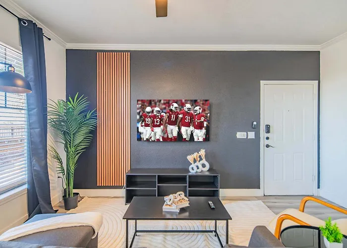 Apartment Charming 2b King Bed With Pool Hot Tub, Gym, Parking *
